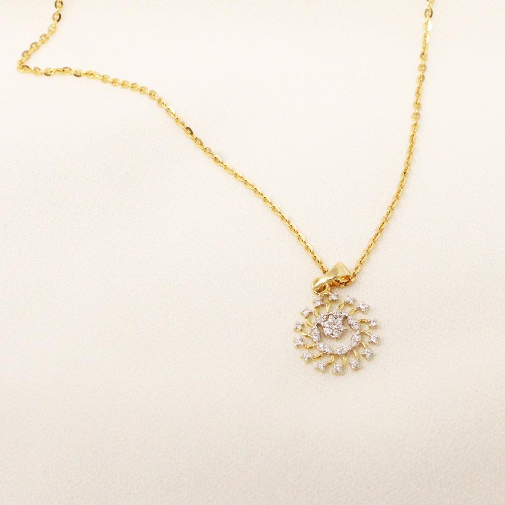 Simple Chain With Diamond Pendant