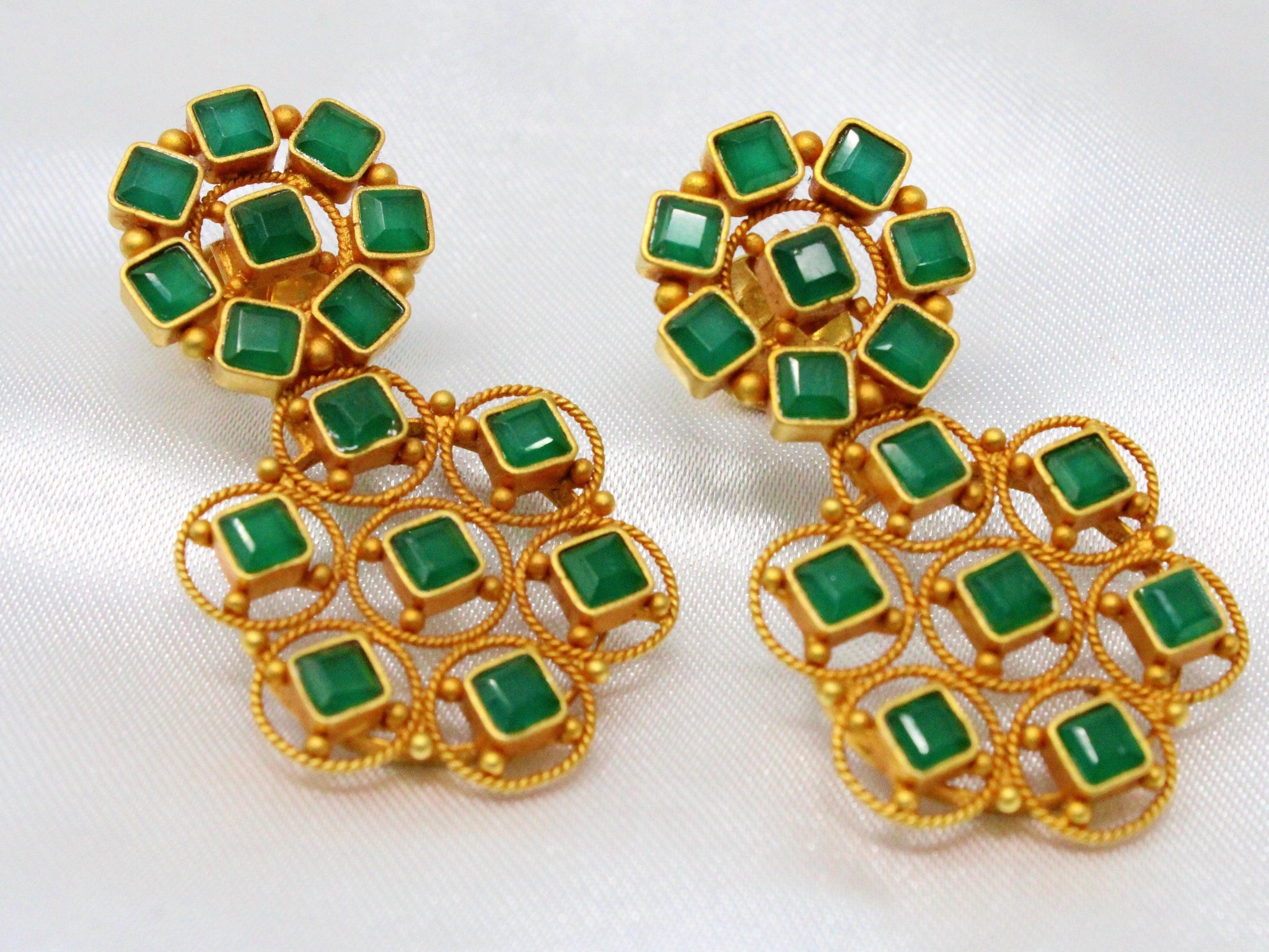 Green Stone Necklace With Stud