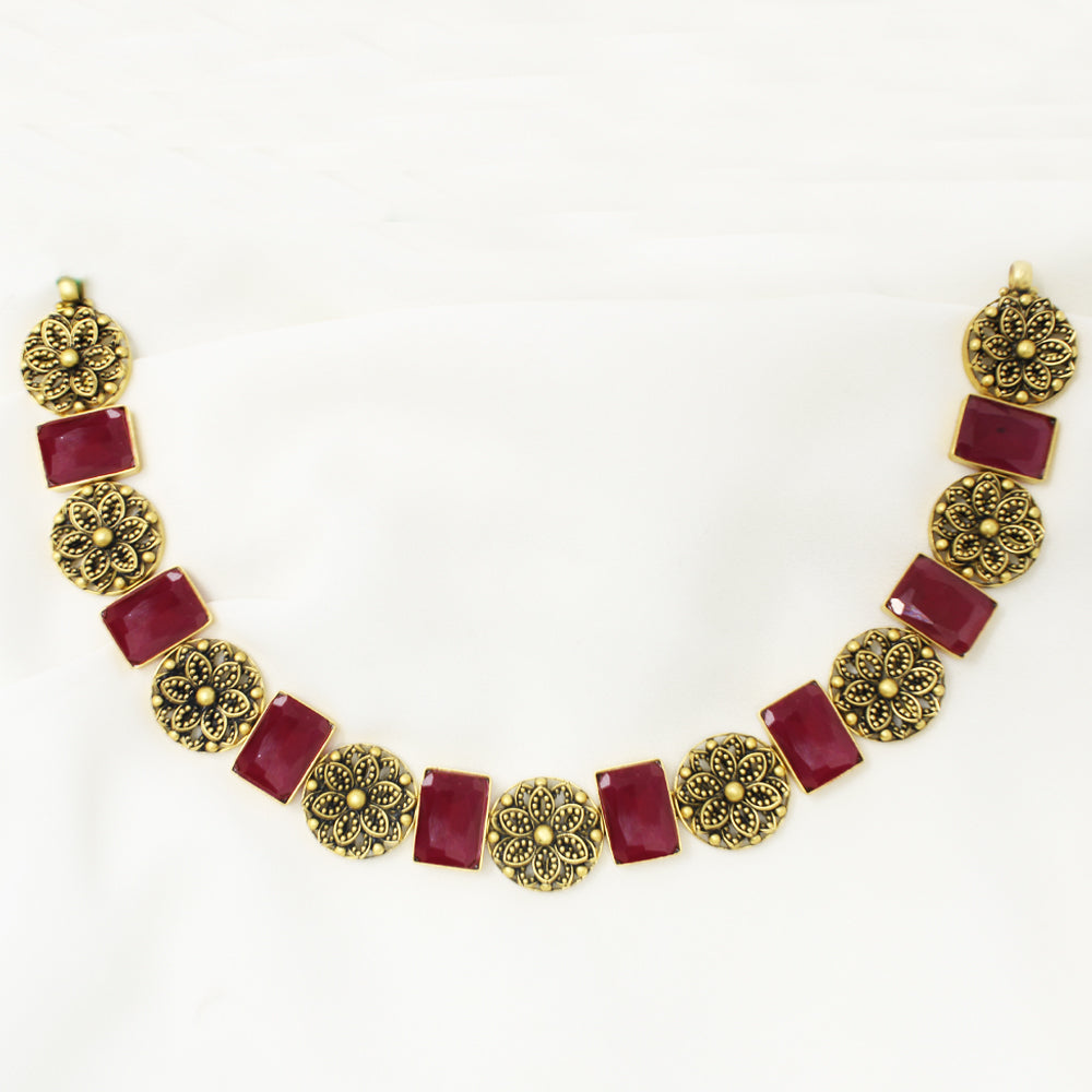 Flower Design Red Stone Necklace - Main Image