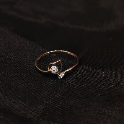Leaf Shape Diamond Finger Ring