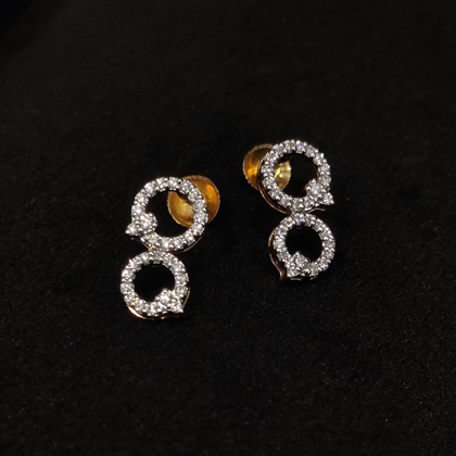 Double Circle Diamond Stud