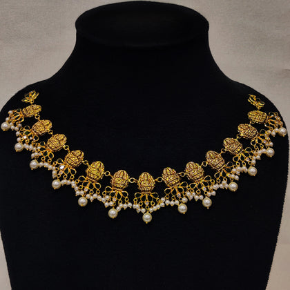 Pearl Hanging Bagavathi Necklace With Green Stone