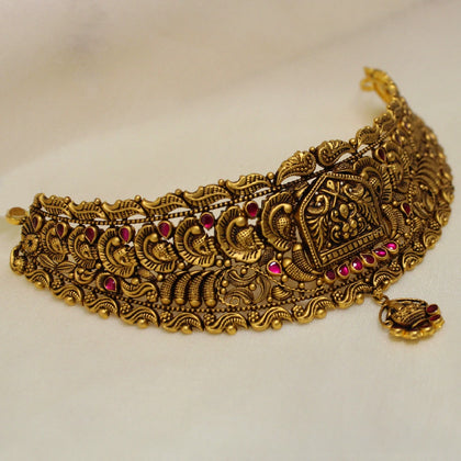 Devi Choker