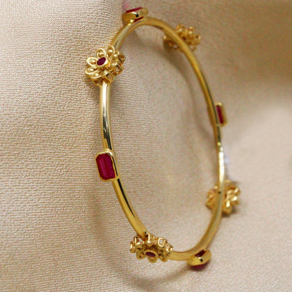 Red Stone Flower Bangle