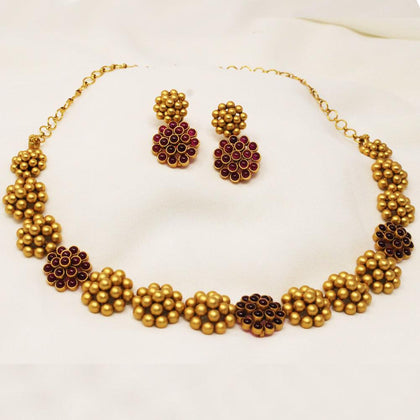 NECKLACE WITH STUD - MyChungath Chungath Jewellery